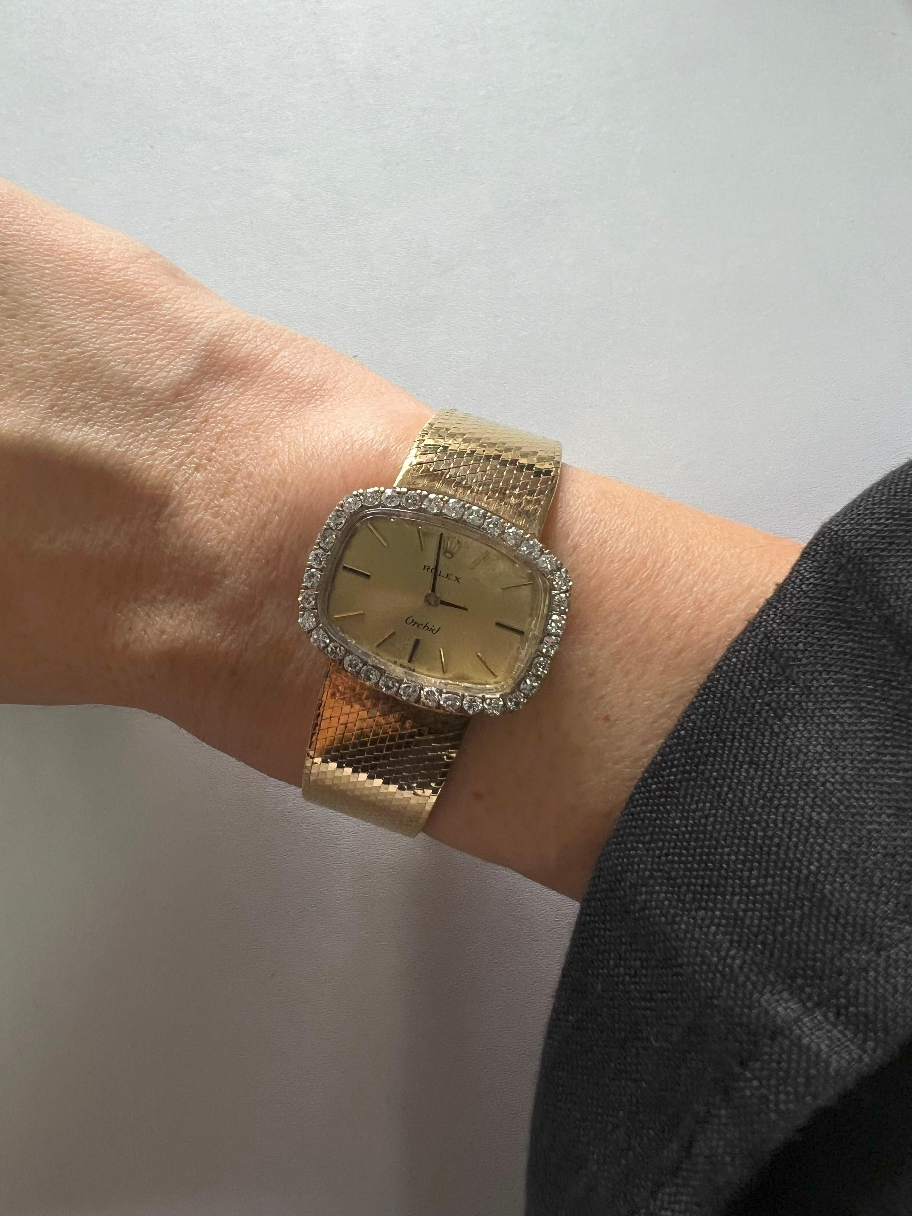 Vintage Rolex Orchid Diamonds Halo Set 18 Karat Yellow Gold Estate Classic Watch