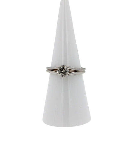 Vintage Style Brilliant Cut Round Shape Silvery Grey White Diamond Solitaire 18K