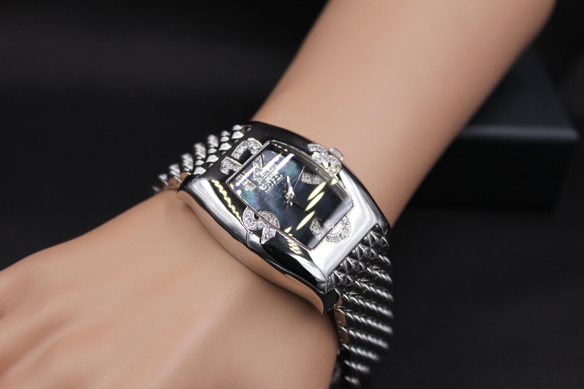 White Sapphires Pave Dial Luxury Swiss Quartz Exotic Watch