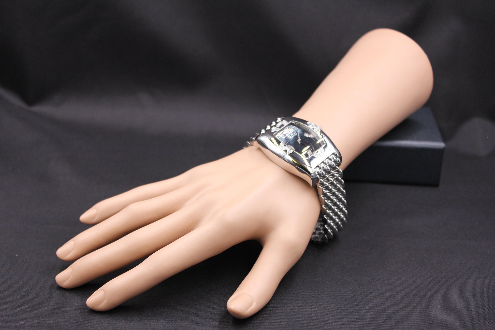 White Sapphires Pave Dial Luxury Swiss Quartz Exotic Watch