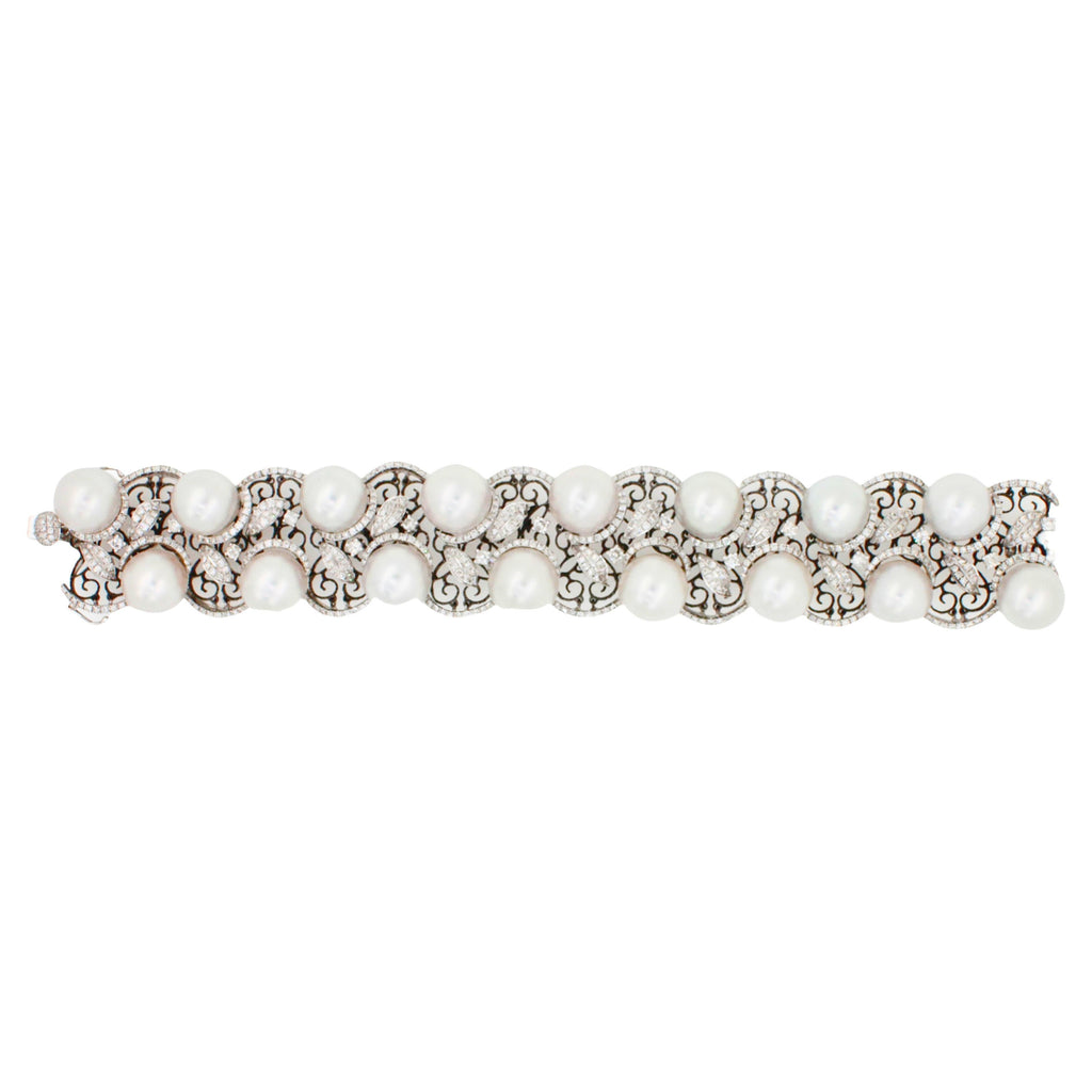 White South Sea Pearl Diamond 18 Karat White Gold Statement Chunky Bracelet