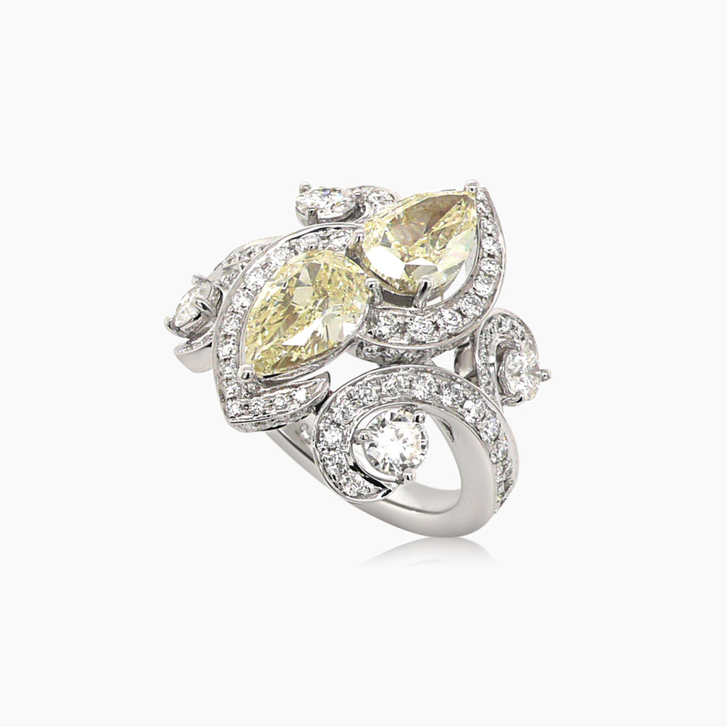White & Pear Drop Shape Yellow Diamond 18K White Gold Sparkle Ring