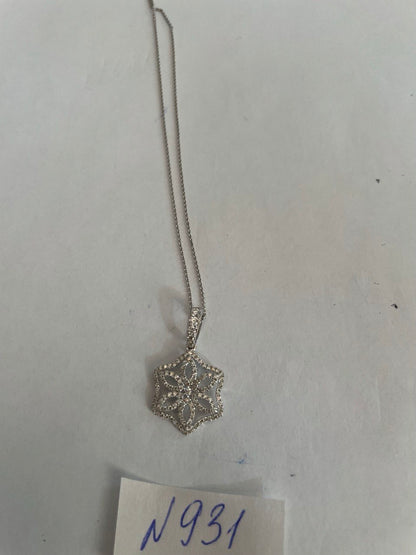 Diamond Halo Set Snowflake Symbol Motif 18K White Gold Pendant Chain Necklace