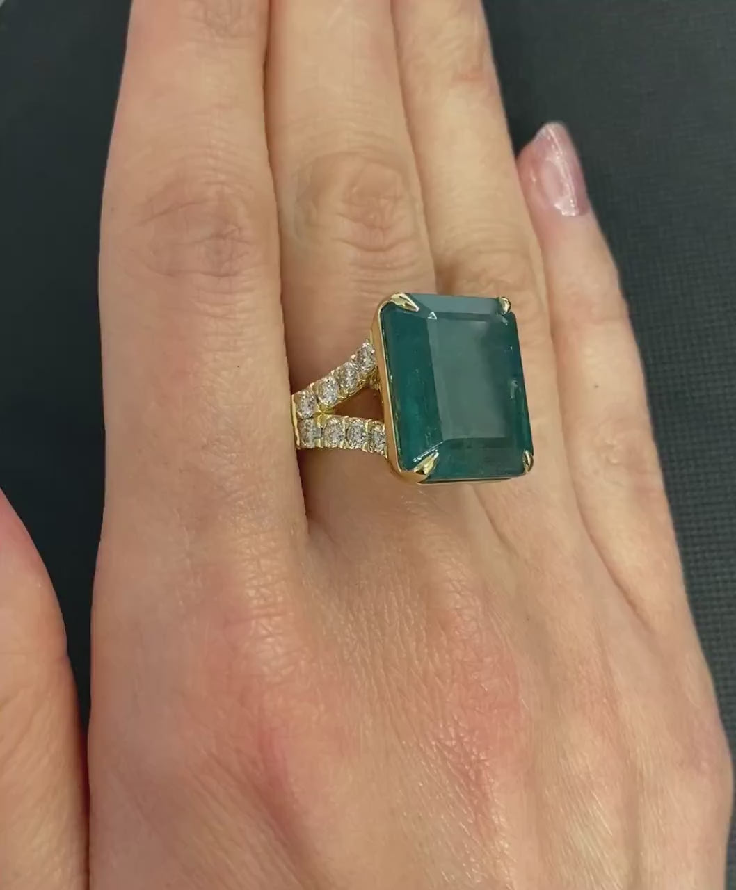 Fancy Vivid Green Emerald Shape Step Cut Emerald Diamond Cocktail Statement Uniq